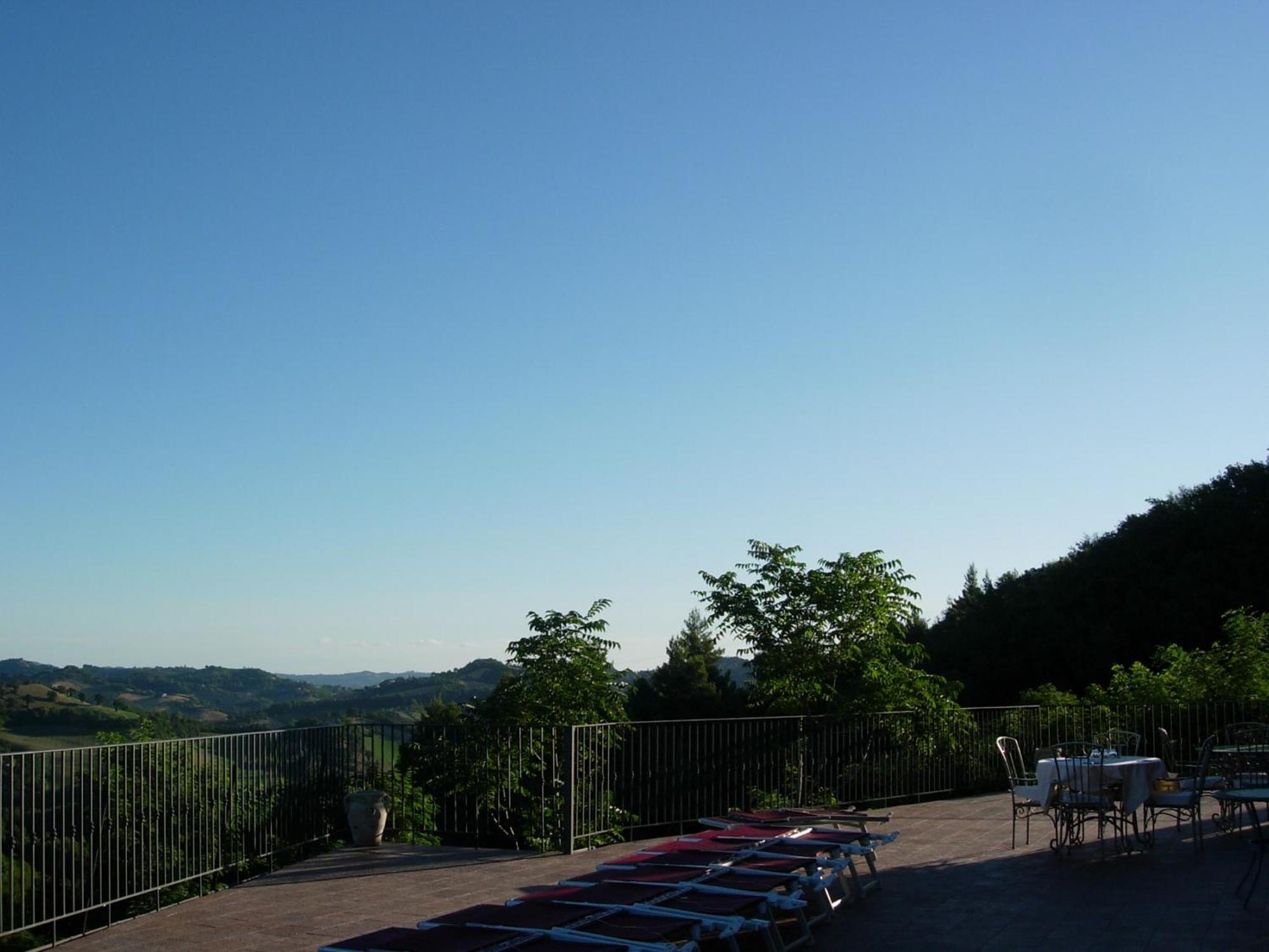 Colleverde Country House & Spa Urbino Bagian luar foto