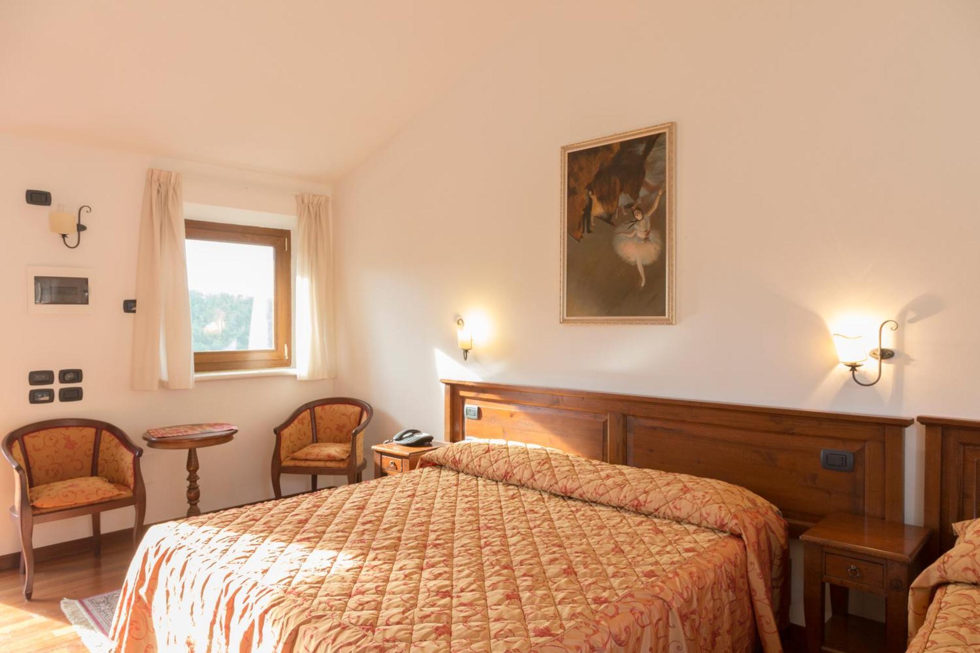 Colleverde Country House & Spa Urbino Bagian luar foto