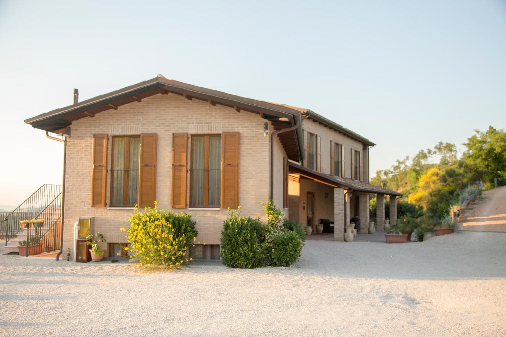 Colleverde Country House & Spa Urbino Bagian luar foto