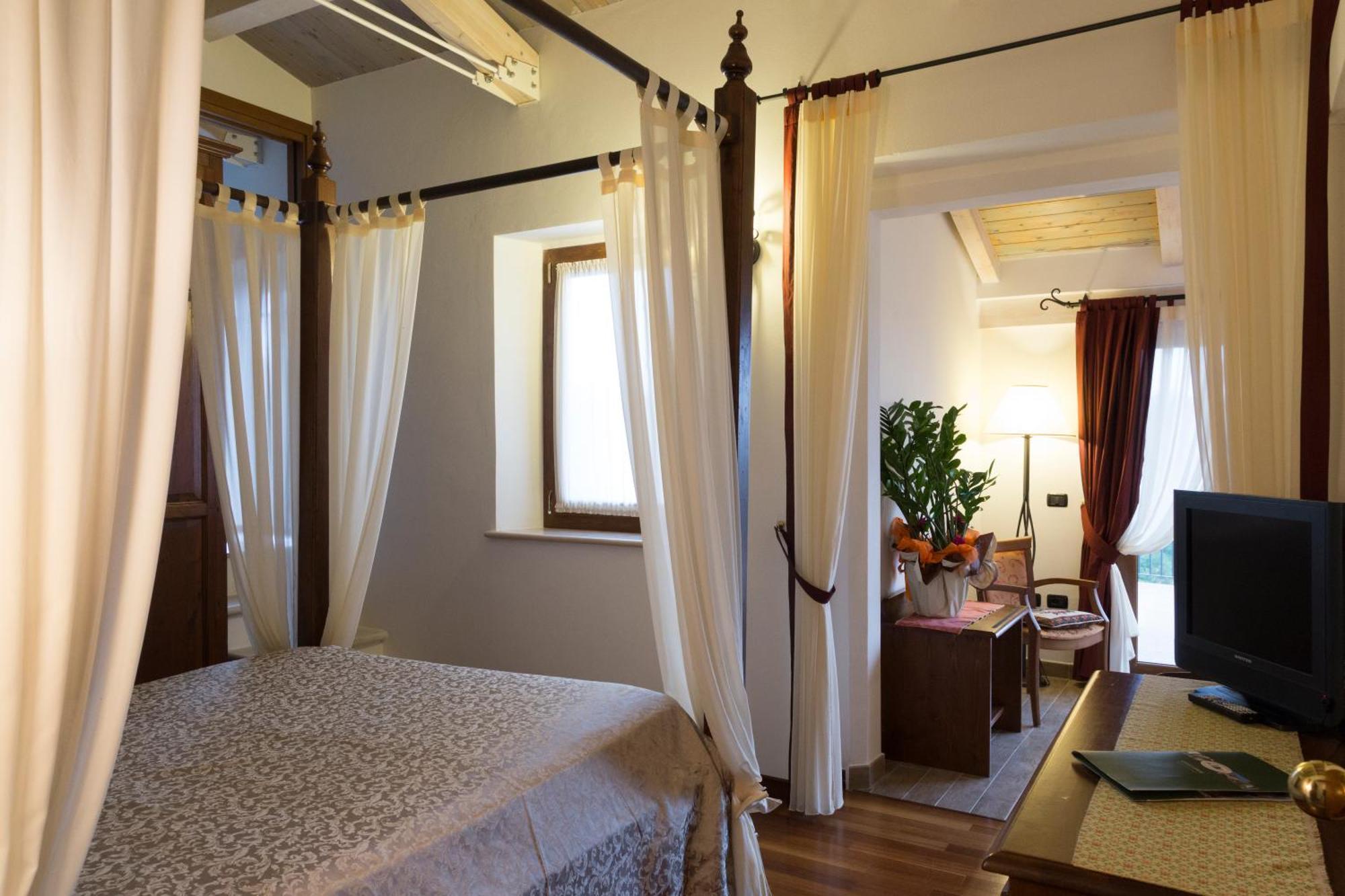 Colleverde Country House & Spa Urbino Bagian luar foto