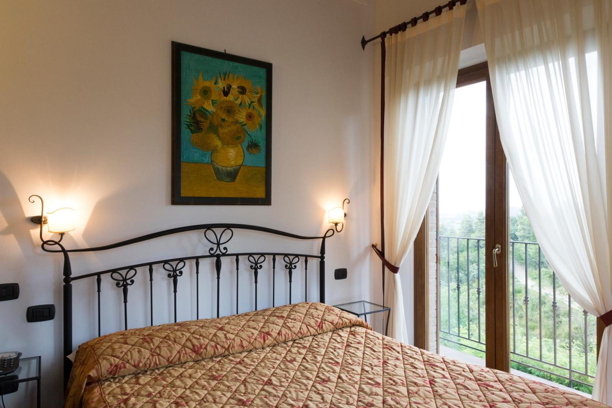 Colleverde Country House & Spa Urbino Bagian luar foto